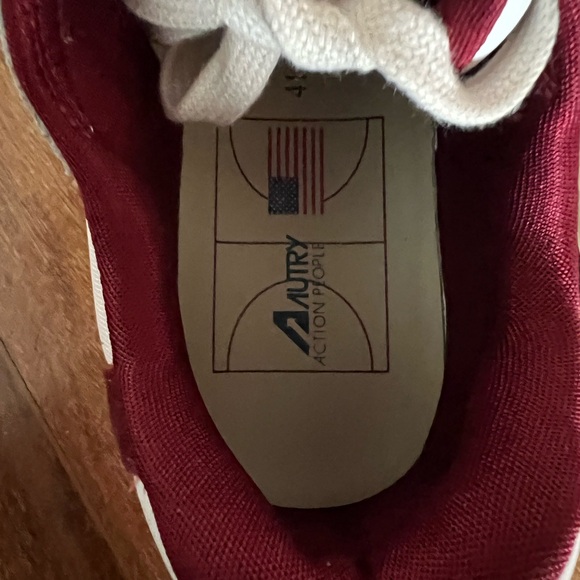 AUTRY CLC low sneakers in white and red leather - Picture 6 of 6